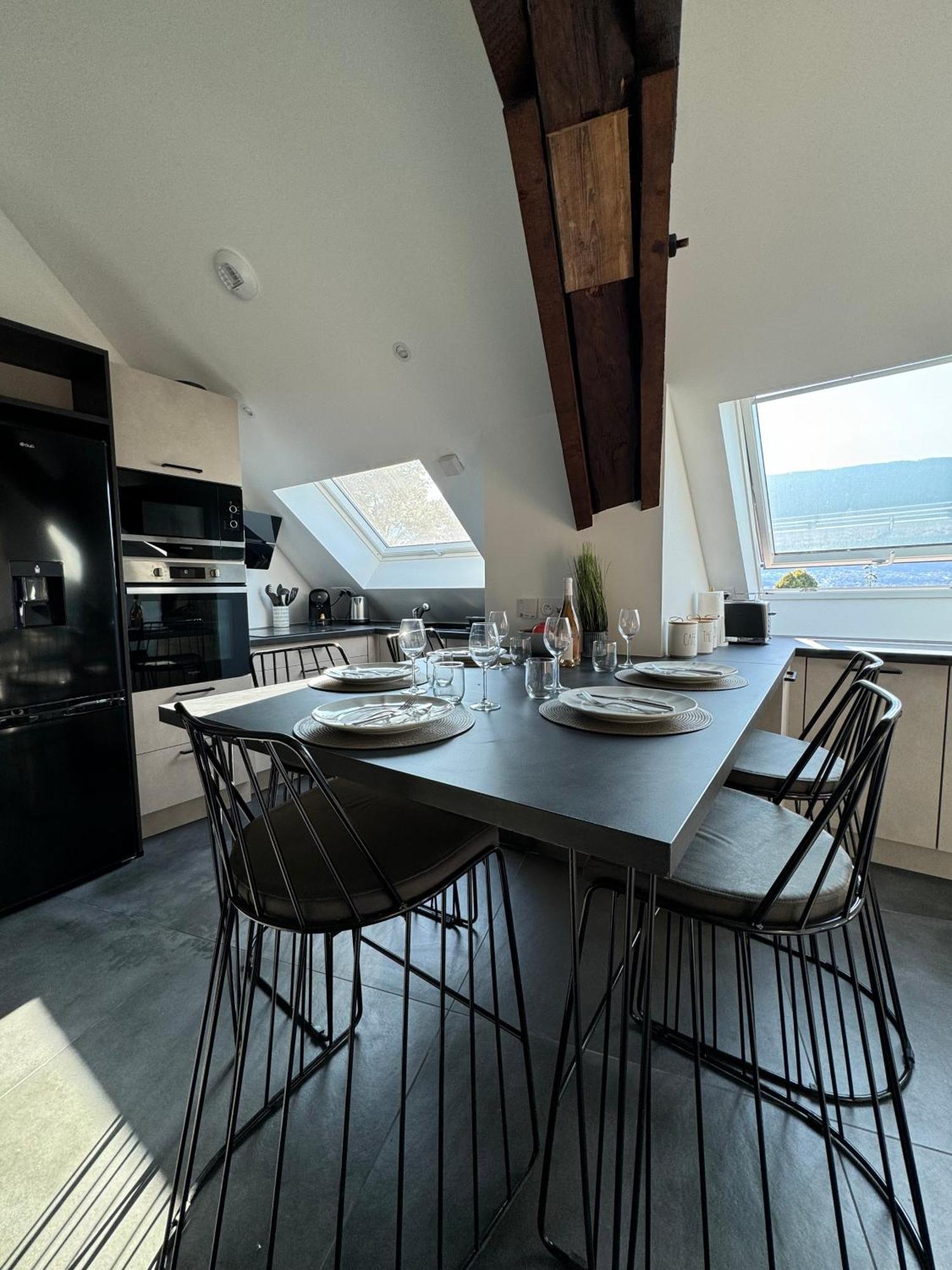 Magnifique Appartement Vue Lac - 5 Personnes Voglans Kültér fotó