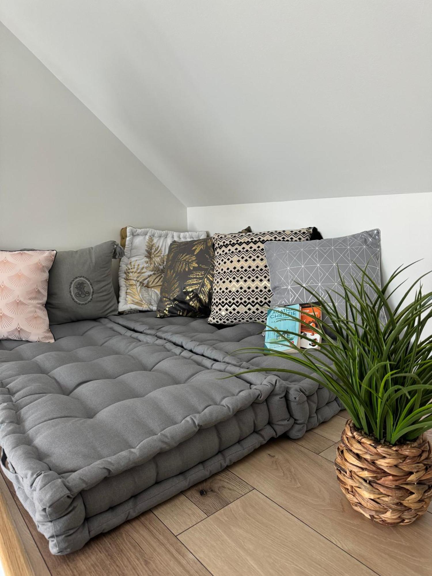 Magnifique Appartement Vue Lac - 5 Personnes Voglans Kültér fotó