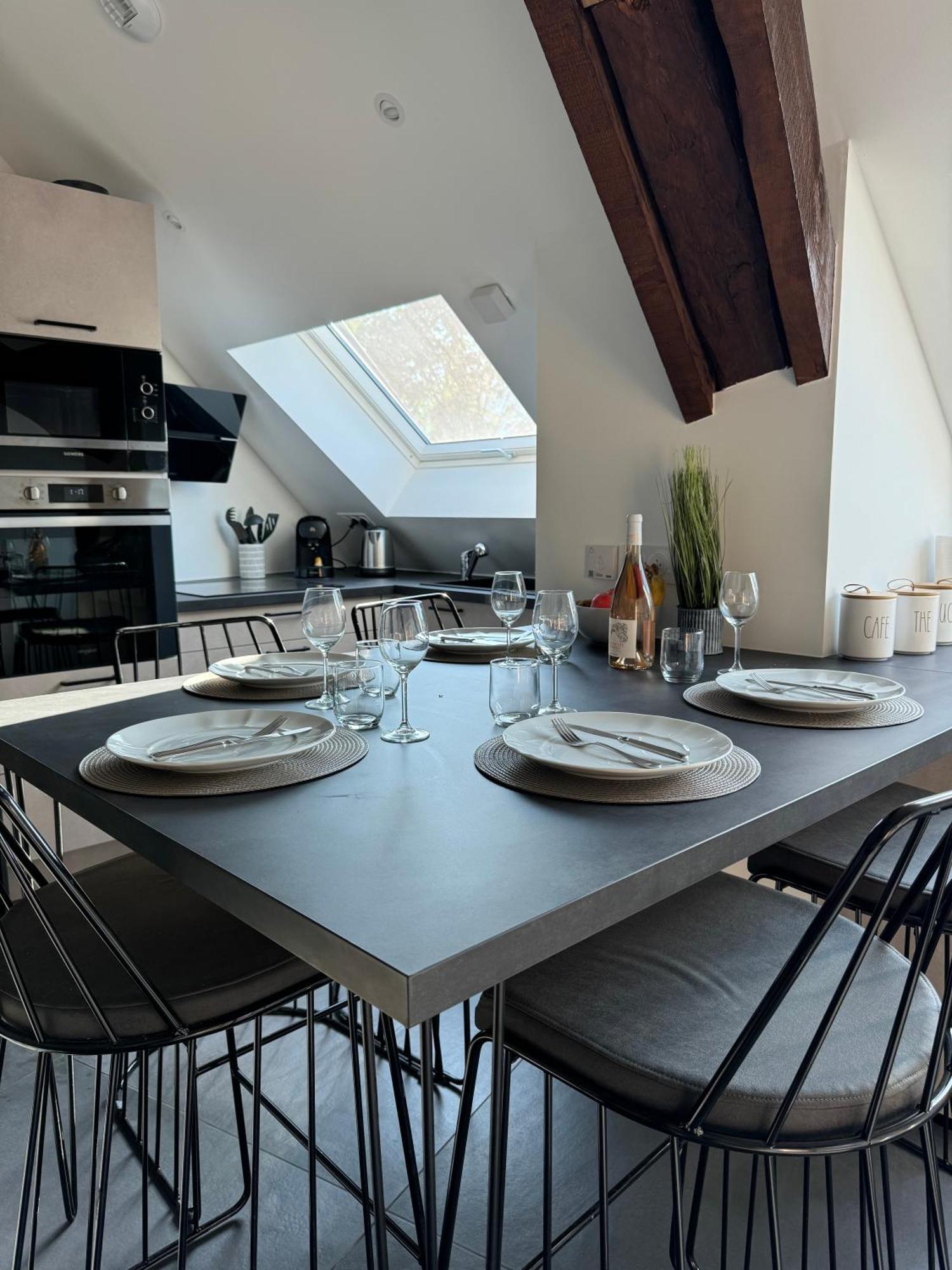 Magnifique Appartement Vue Lac - 5 Personnes Voglans Kültér fotó