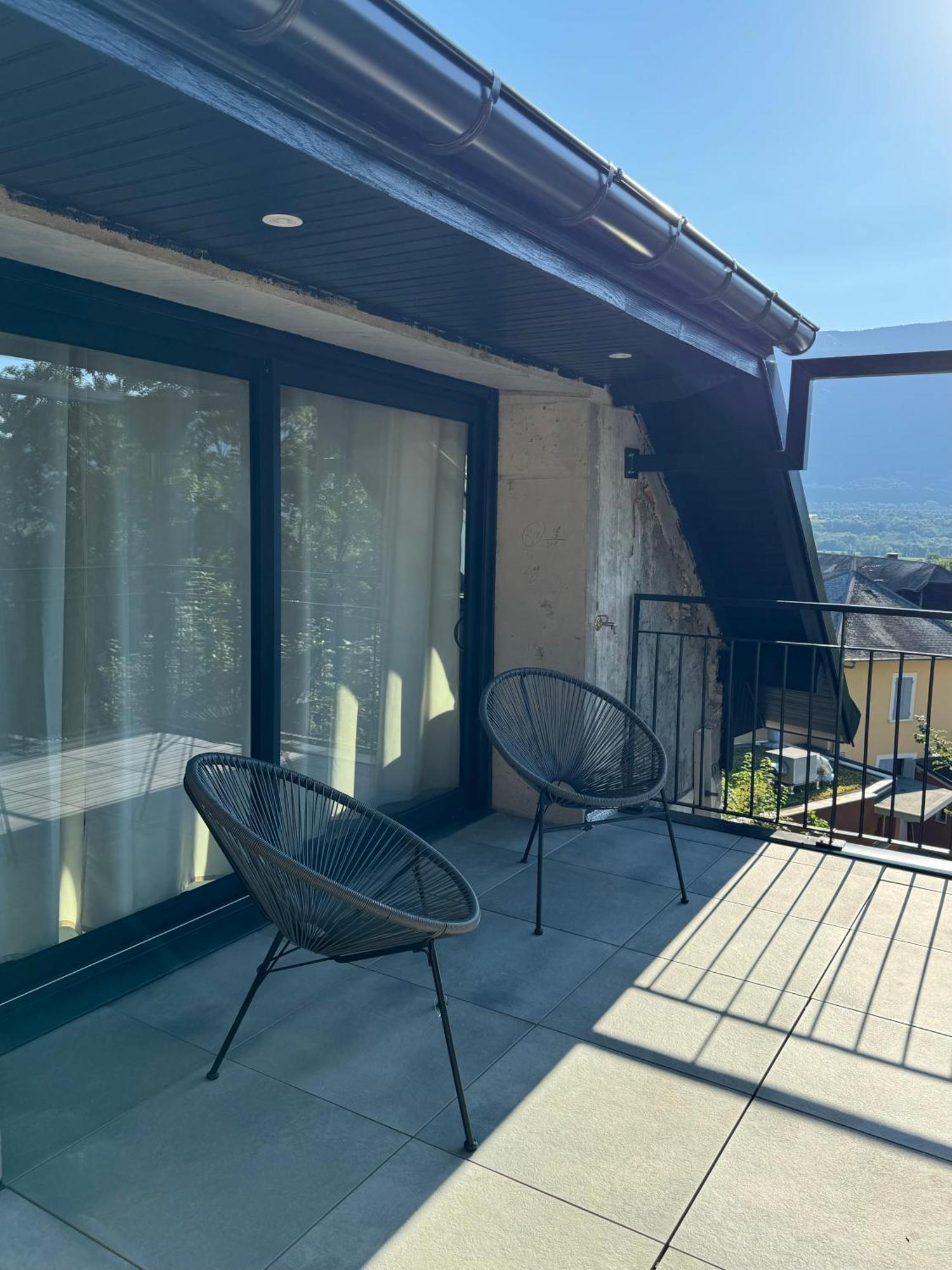Magnifique Appartement Vue Lac - 5 Personnes Voglans Kültér fotó