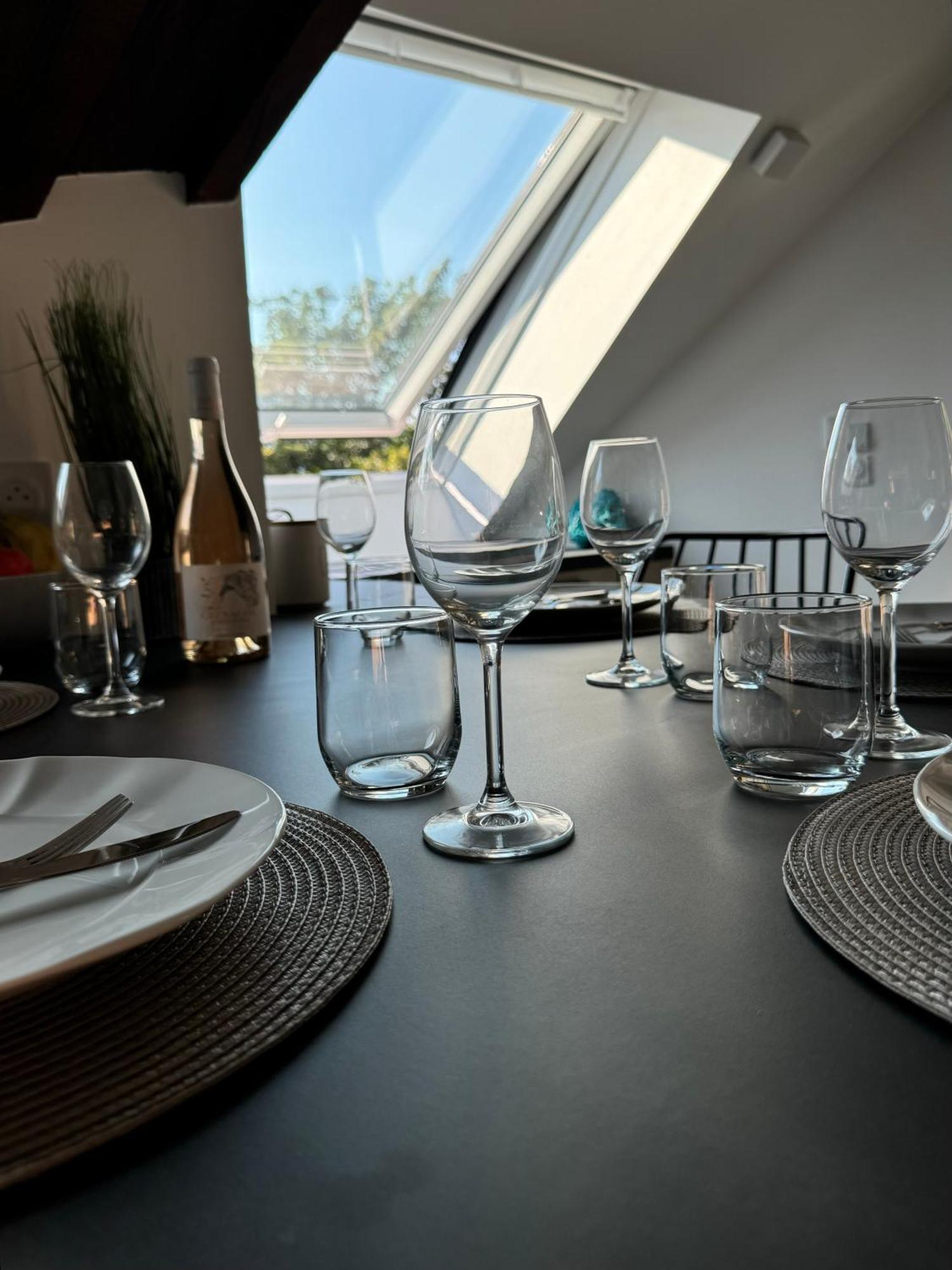 Magnifique Appartement Vue Lac - 5 Personnes Voglans Kültér fotó
